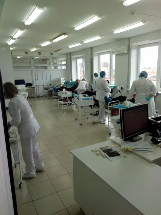 на фото: станция переливания крови в г. Кореновске