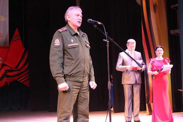 На фото: военный комиссар В.В. Григоренко