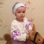 На фото: Арина Кузьмина, 1 год 9 месяцев