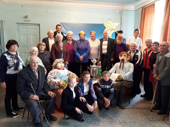 На фото: День пожилого человека отметили в Новопластуновском ДК