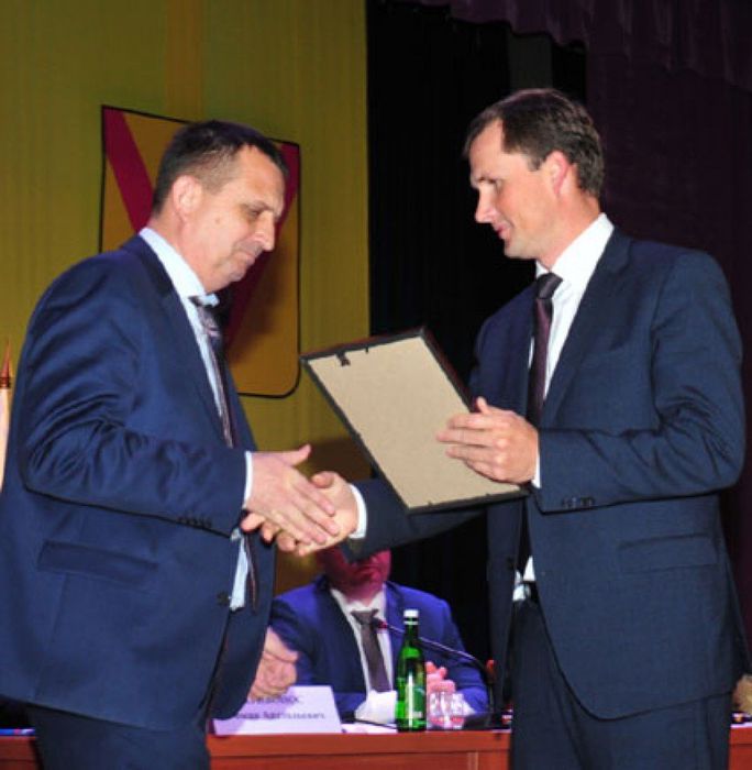 На фото: награждение главы Павловского района