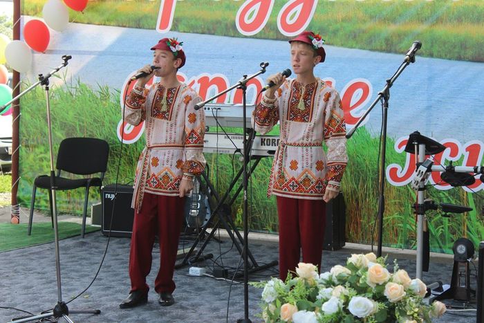 На фото: празднование 100-летия хутора Красного