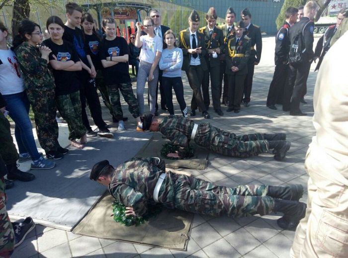 На фото: члены военно-патриотического клуба "Патриот" ст. Атаманской