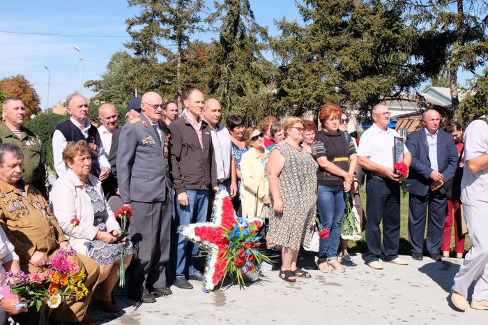 Открытие памятника ветеранам боевых действий