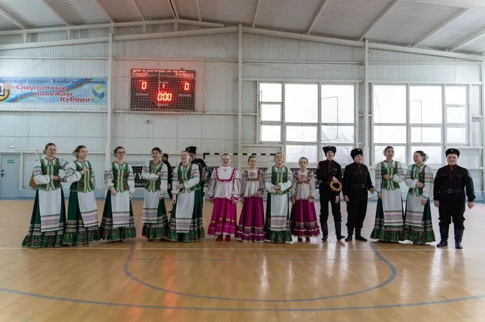 photo_5228719205522283171_y