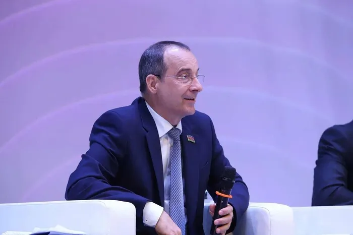 photo_5274259619935096501_y