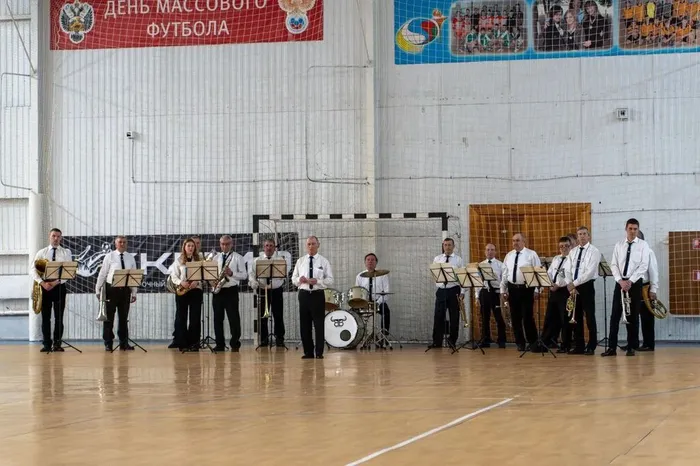 photo_5228719205522283170_y