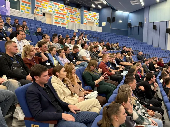 photo_5274259619935096500_y