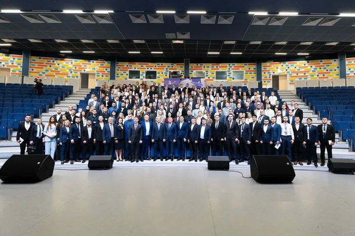 photo_5274259619935096506_y