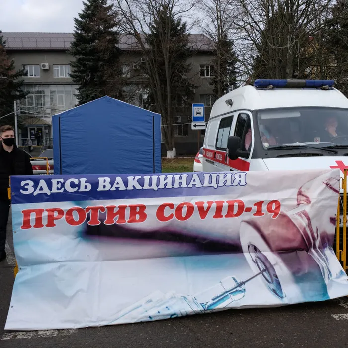 Мобильный пункт вакцинации продолжает работать
