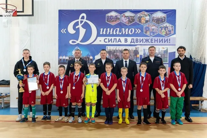 photo_5228719205522283169_y