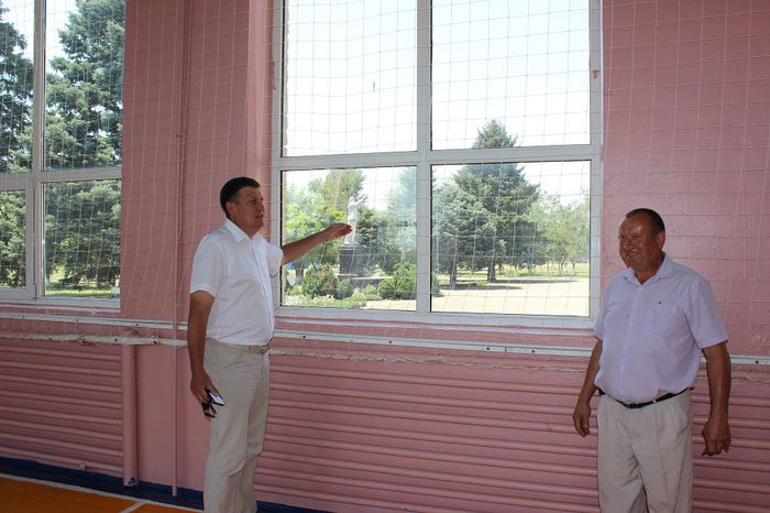 На фото: слева на право В.В.Трифонов, В.И.Подсекин 
ГБПОУ КК 
ПТПТ