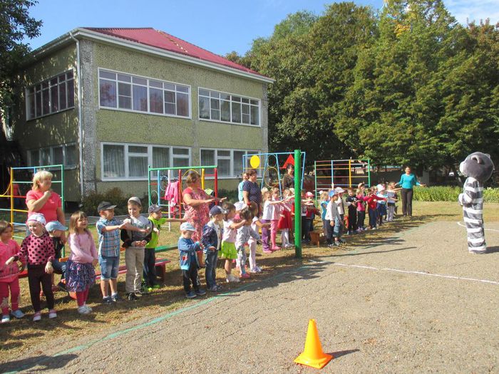 на фото: Открытие детского сада после ремонта