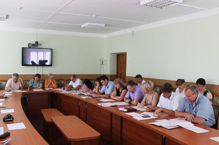 На фото: заседание постоянных депутатских комиссий Совета муниципального образования Павловский район