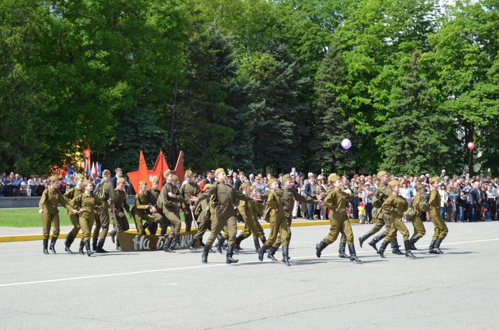 На фото: празднование 71-ой годовщины Победы в ВОВ