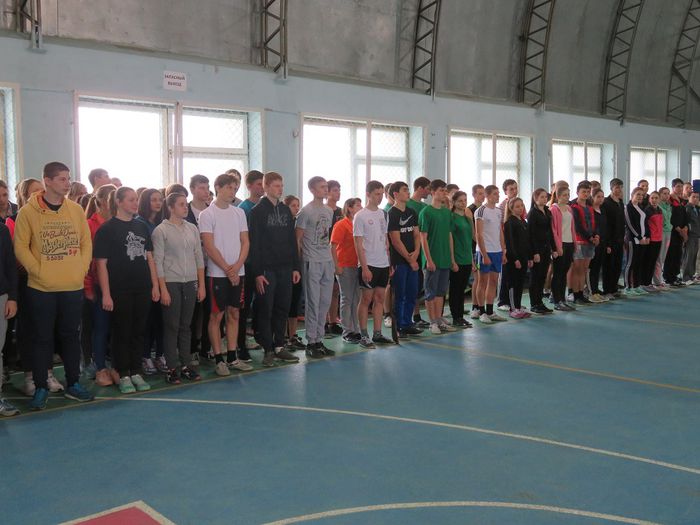 ученики 11 классов Павловского района сдающие норы ГТО