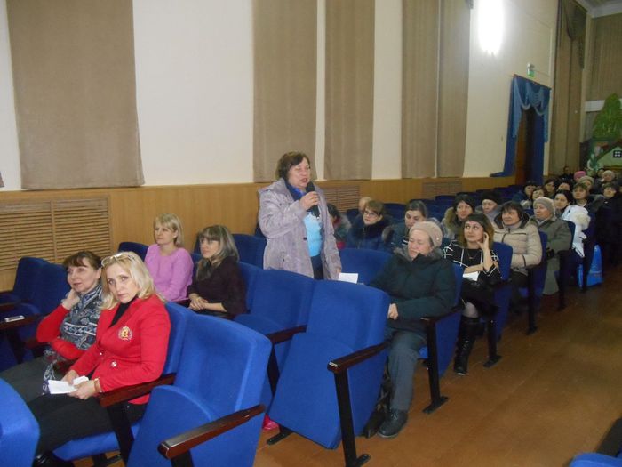 На фото: открытая сессия Совета Веселовского сельского поселения