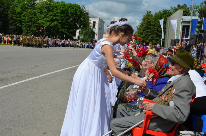 На фото: празднование 71-ой годовщины Победы в ВОВ