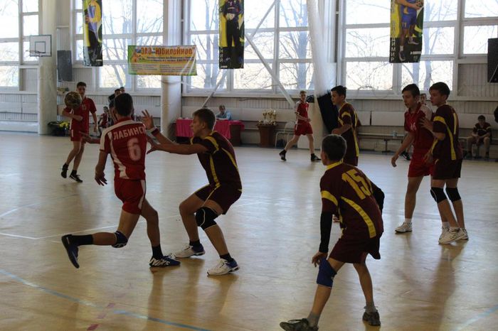 На фото:Открытые краевые соревнования по гандболу на Кубок Федерации гандбола Краснодарского края