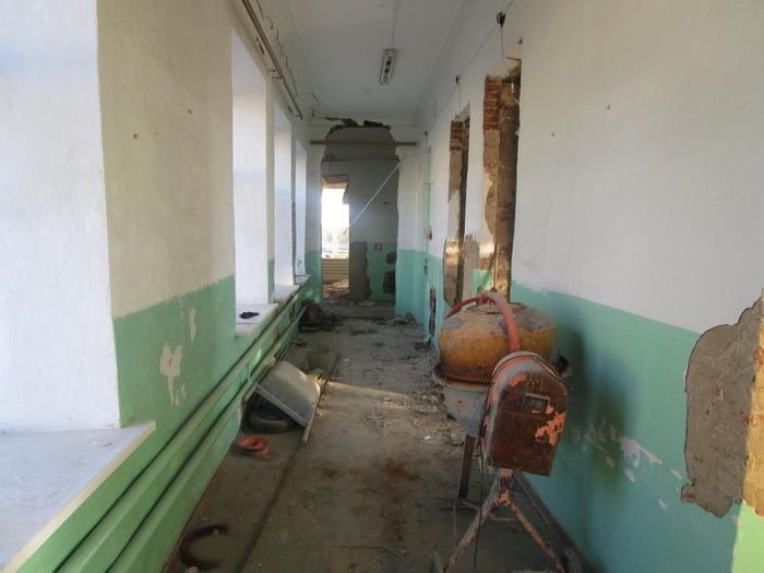 на фото: Капитальный ремонт здания врачебной амбулатории