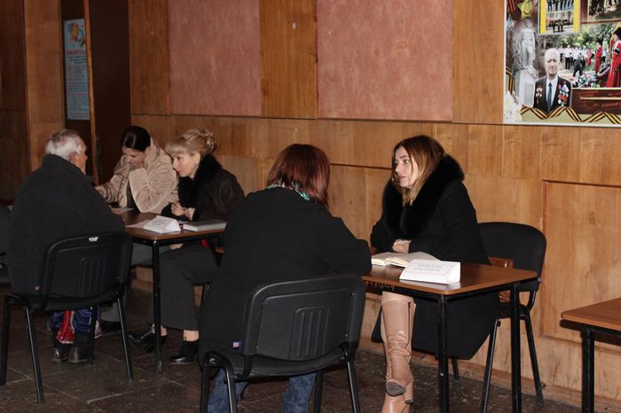 На фото: прием ведут заместитель главы Е.В.Киселёва и руководители социальной сферы