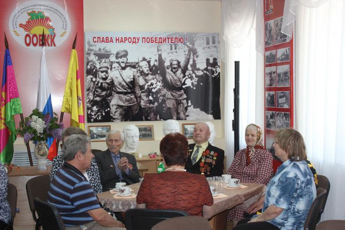 Поздравили участников Великой Отечественной войны с Днем Победы