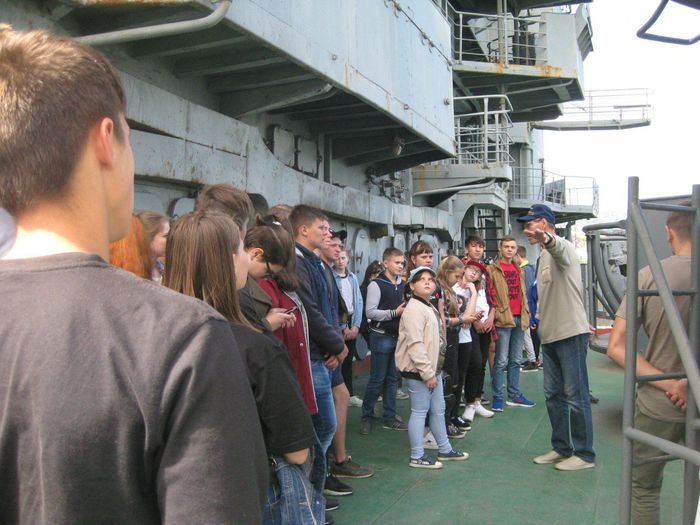 ребята СОШ №8 на военном корабле в Новороссийске