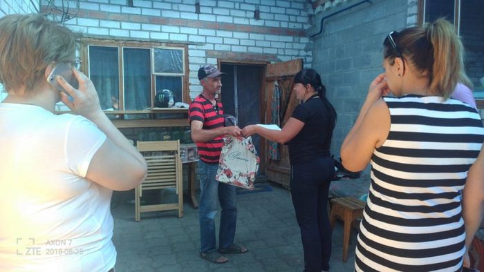 На фото: межведомственное посещение семей в Новопластуновском поселении