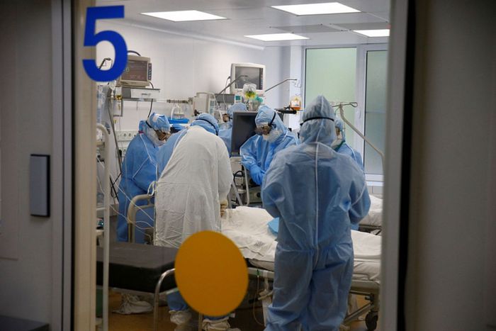 В ковидных госпиталях края 111 человек находятся на аппаратах искусственной вентиляции легких