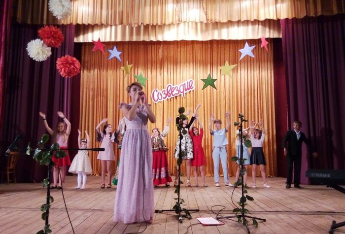 На фото: концерт «Созвездие» в Новопластуновском сельском поселении