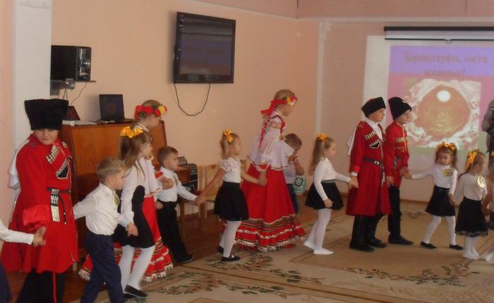 На фото: посвящение в казачата детский сад №4
