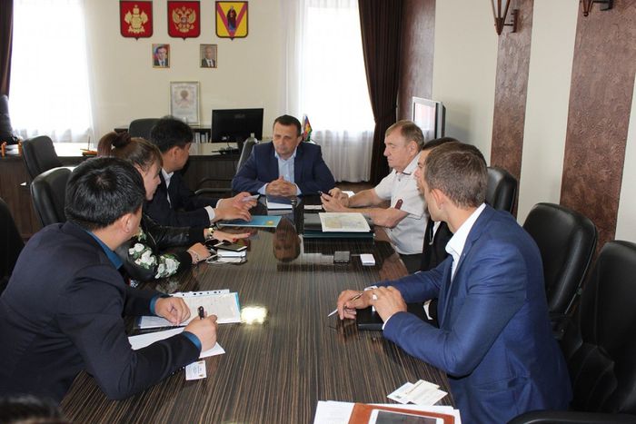 На фото: делегация КНР посетила Павловский район с рабочим визитом
