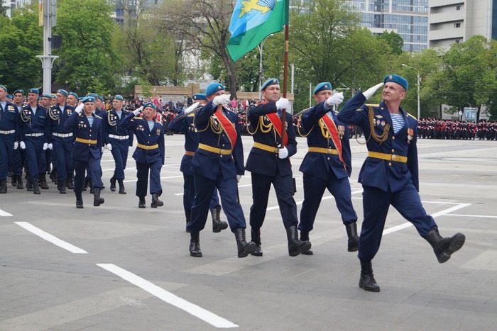 На фото: участники парада Кубанского казачьего войска