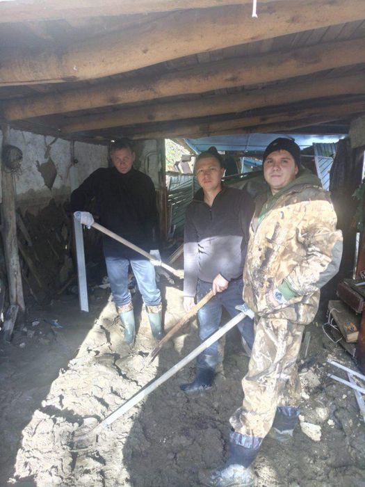 На: фото: павловчане помогают Хадыженску