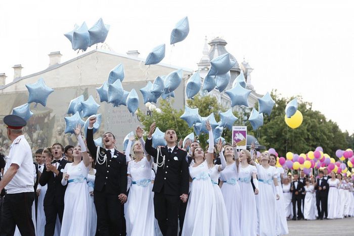 На фото: Губернаторский выпускной бал в Краснодаре